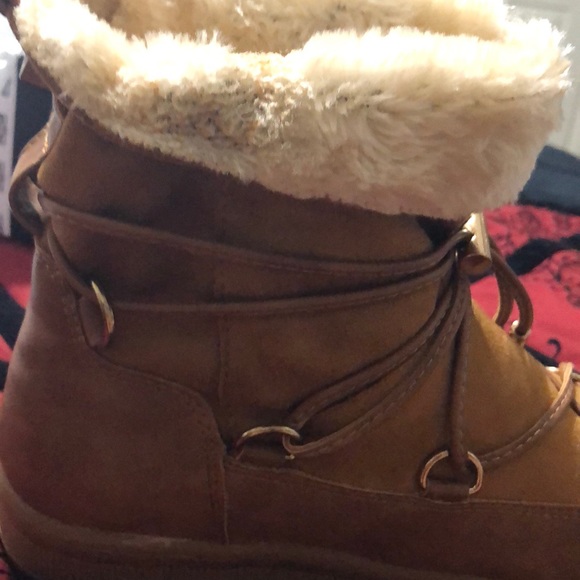 ALPINE BOOTS👢 - Picture 9 of 10